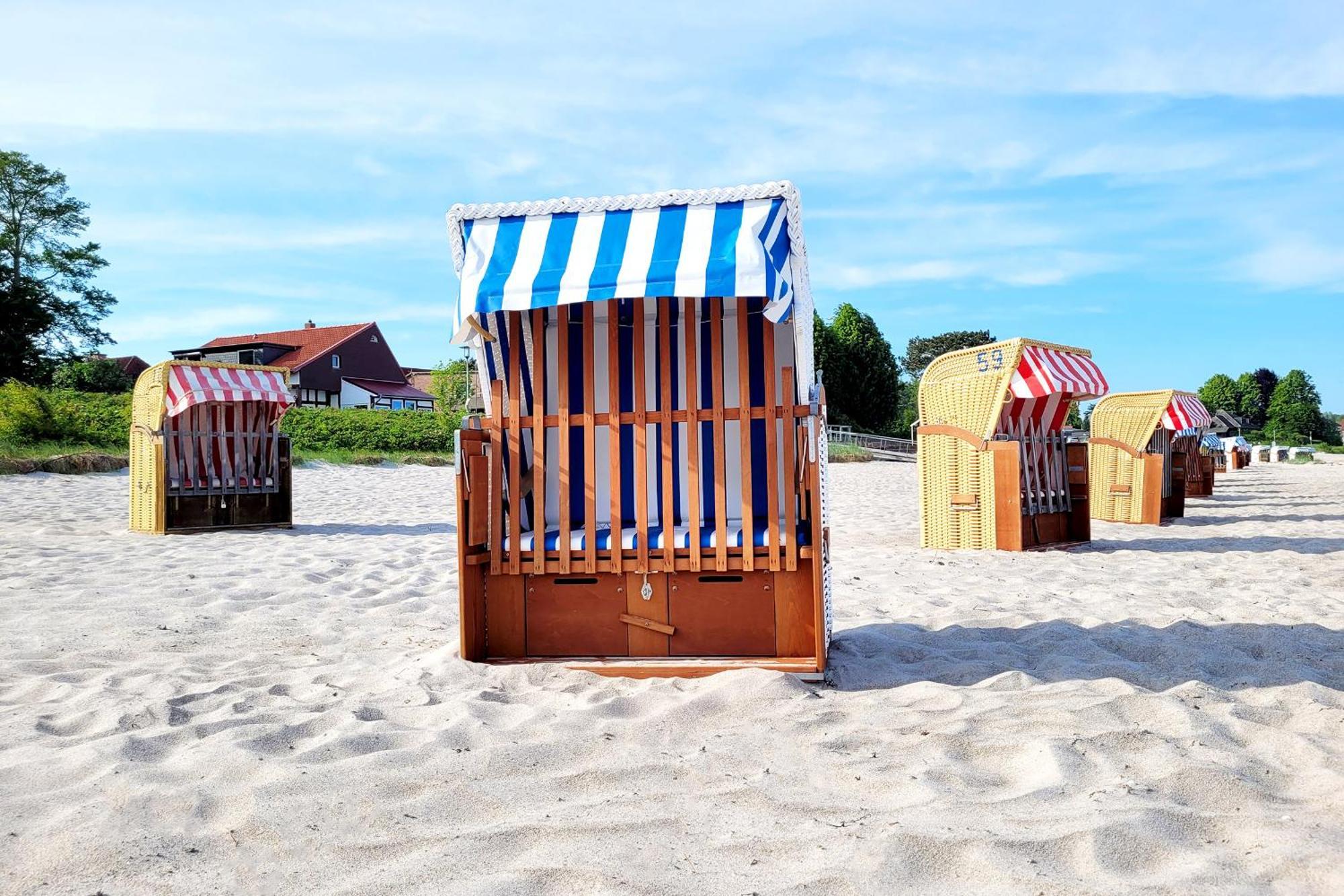 Strandnahe Ferienwohnung - Sehr Modern Und Hochwertig Eingerichtet, Inklusive Parkplatz, Gartenzugang Und Fahrradunterstellmoeglichkeit شاربوتس المظهر الخارجي الصورة